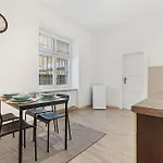 City Center Suite - Modern & Stylish