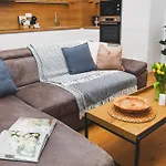Sag 20Th Floor Klingerka Residence Castle View Free Parking Free Wifi