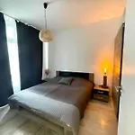 Amazing Large 2,5Rooms With Terrace And Parking!