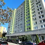Air-Conditioned Studio, Close To City Centre & Tram Stop