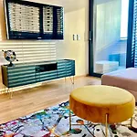 Dizajnovy Apartman - Tehelne Pole - Free Parking