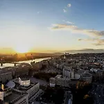 Majestic Golden View