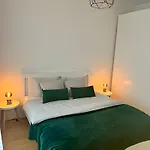 19Th Floor Apartment Free Parking & View