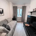 96M2 Of Comfort And Style: 4Bd Apartment In Old Town
