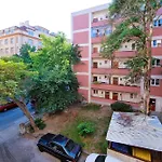 Cozy 2-Room Apt, Parking Nearby