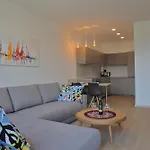 New Cozy 2 Room Pink Apartment Bratislava 059