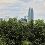 New Cozy 2 Room Pink Apartment Bratislava 048