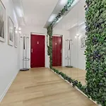 Family Hub In Centre