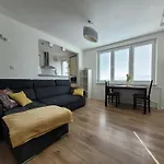 Cozy And Quiet Apartment In Wider Center