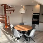 Luxusny Apartman Pri Jazere - Free Parking