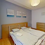 2Br Apt With Free Garage Parking, Close To The Historic Centre