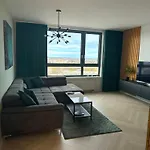 Luxusny Apartman Na 21 Poschodi S Parkovanim Zadarmo Ba