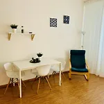 Studio Apartment Bluebell