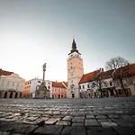 Luxury City Center Apt W Ac & Balcony