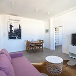 Old Town Apartment Black