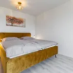 Cozy Apartment Near City Centrum And Bratislava Airport