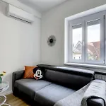 Star Stylish Apartment On The Famous Bratislava Pedestrian Zone