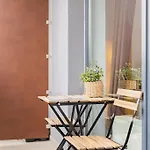 Cityscape Oasis: Active Studio Heaven