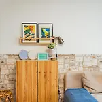 Tranquil Haven: Old Town Proximity