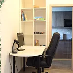 Charming Flat, Steps From Castle - Historic Part