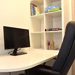 Charming Flat, Steps From Castle - Historic Part