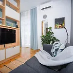 City Center Studio - Comfy & Modern