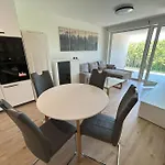 Modern Aparment In Moruse Compex With Free Parking
