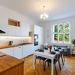 Historic Charm Apartment In Bratislava