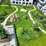 Yarn - Brand New - Free Parking - Balcony With City View - Central Shopping Mall