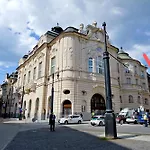 Cozy Apartment In The Middle Of Bratislava