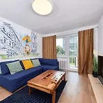 Riverside Center, 3 Bedroom Garage