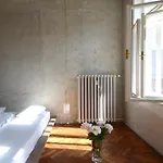 Extraordinary Quiet Apartment In The Very Centre