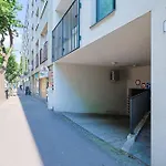 Adamick Place In City Centre With Free Parking