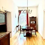 Unique Apartment In The Center