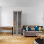 Urban Oasis Apartment Near Park And City Center
