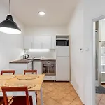 Urban Oasis Apartment Near Park And City Center