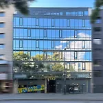 Metropolitan Star Apart Hotel