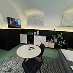 Bratislava Center - Green Apartment