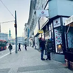 Bratislava Centrum - Moderny Komfortny Apartman