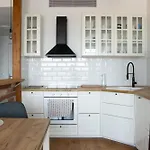 Apartment With Sunset View Over Bratislava