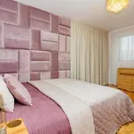 Syha - Luxury Design Apartment