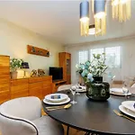 Syha - Luxury Design Apartment