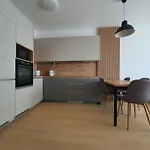 Modern Apartment With Garage Parking