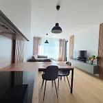 Modern Apartment With Garage Parking