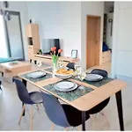 New Apartment With Garage Place