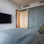 Luxury Flat In Sky Park, Castle View, Free Parking
