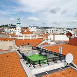 Arya - Spacious Penthouse Duplex With Rooftop Patio In The Main Square
