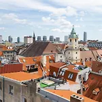 Arya - Spacious Penthouse Duplex With Rooftop Patio In The Main Square