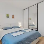 Pilot Apartment - With Parking