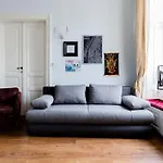 Luxury Designer Period Apartment In Old Town By The Presidential Palace